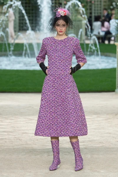 Look 3